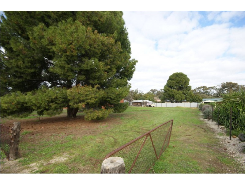 368 Hay Road (Albert Street), Deniliquin NSW 2710