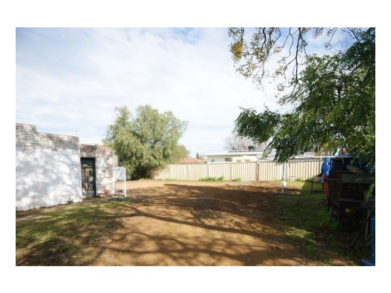 348 Harfleur St, Deniliquin NSW 2710