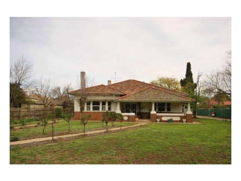 348 Harfleur St, Deniliquin NSW 2710