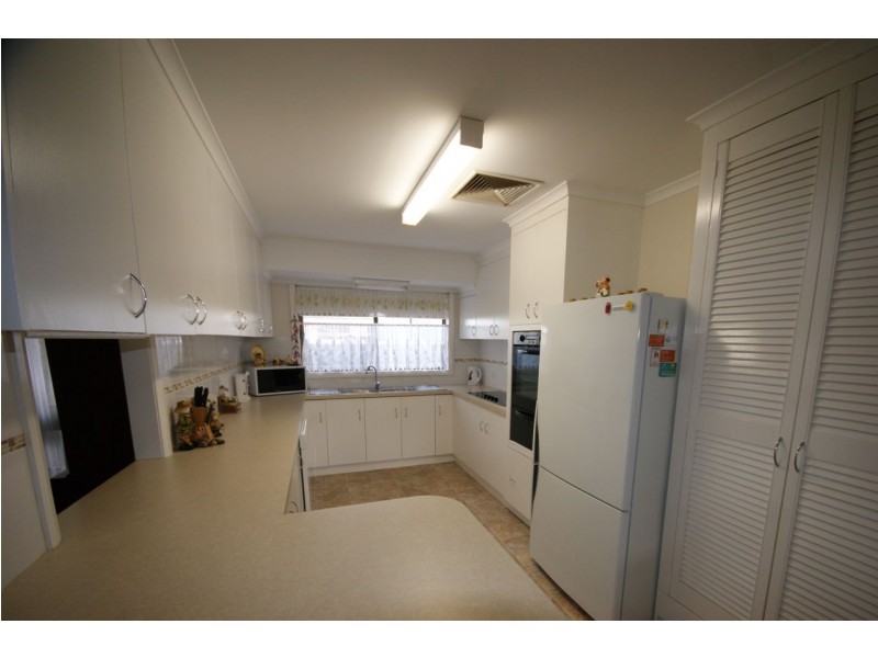 12 Holden Court, Deniliquin NSW 2710