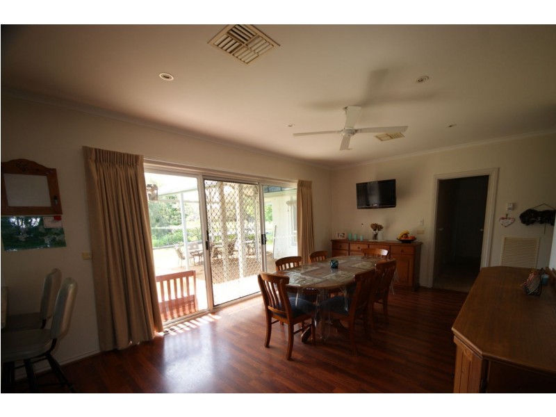 155 Lawson Syphon Road, Deniliquin NSW 2710