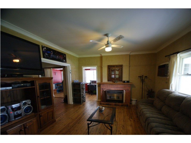 316 Mann Street, Deniliquin NSW 2710