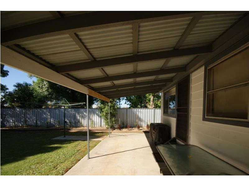 117 Hardinge St, Deniliquin NSW 2710