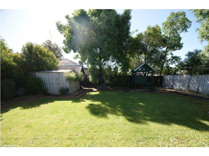 117 Hardinge St, Deniliquin NSW 2710