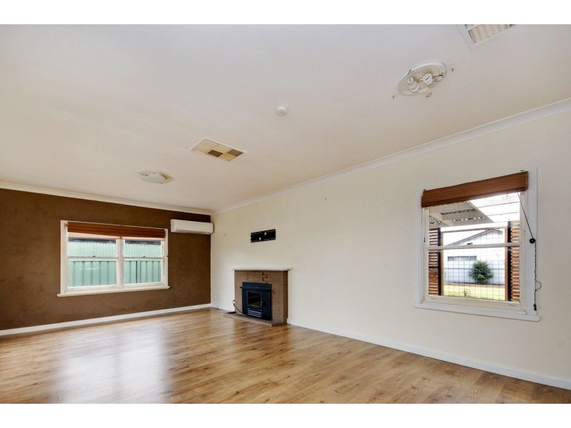 77 Hardinge Street, Deniliquin NSW 2710