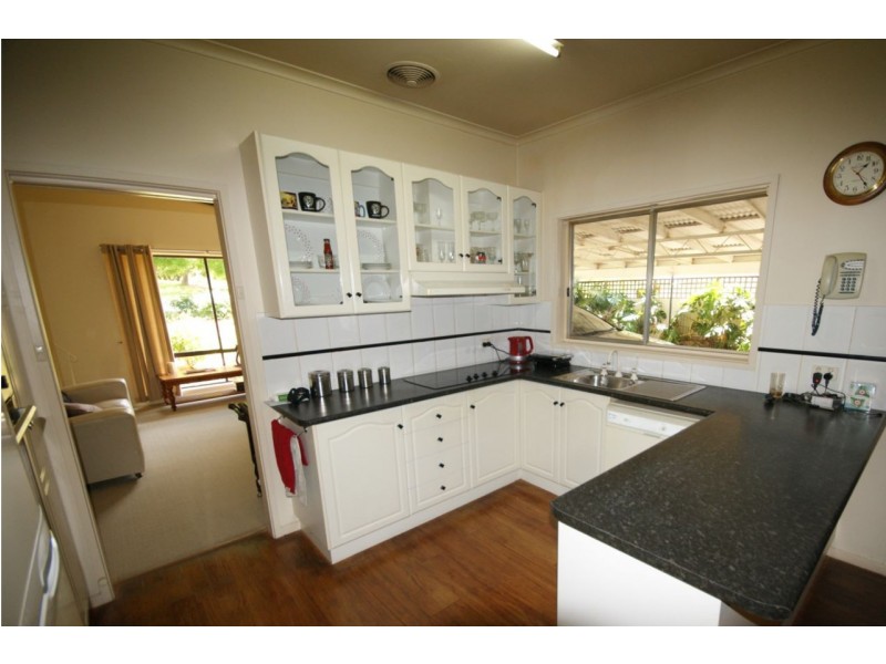 211 River Street, Deniliquin NSW 2710