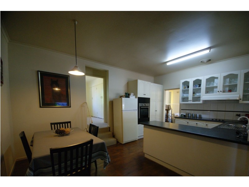 211 River Street, Deniliquin NSW 2710