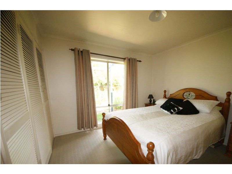 211 River Street, Deniliquin NSW 2710