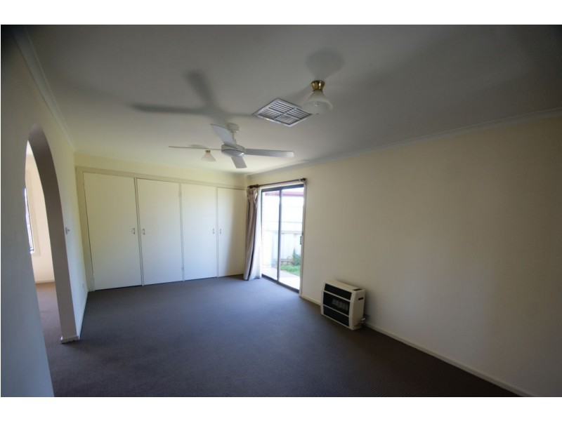 119 Decimus Street, Deniliquin NSW 2710