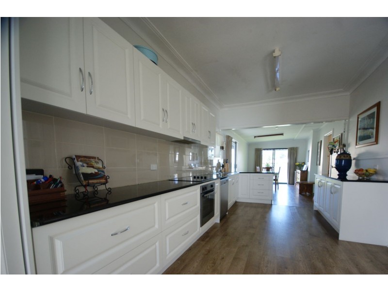 361 Sloane Street, Deniliquin NSW 2710