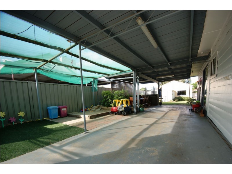 361 Sloane Street, Deniliquin NSW 2710