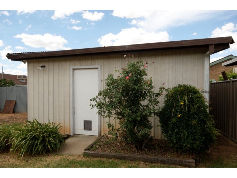 233 Hetherington Street, Deniliquin NSW 2710