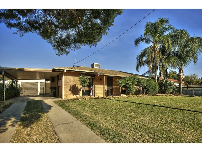 114 Burton Street, Deniliquin NSW 2710