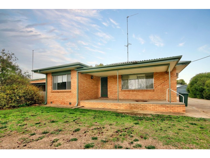 519 Poictiers Street, Deniliquin NSW 2710