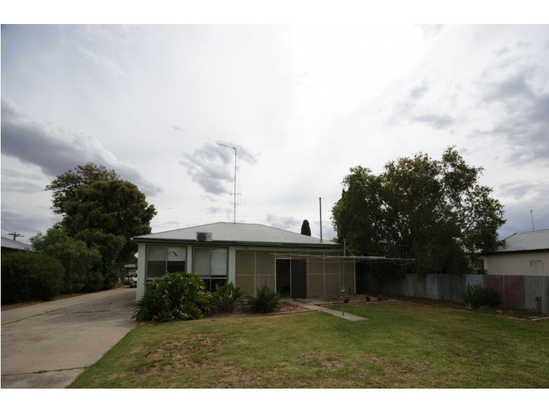 519 Poictiers Street, Deniliquin NSW 2710