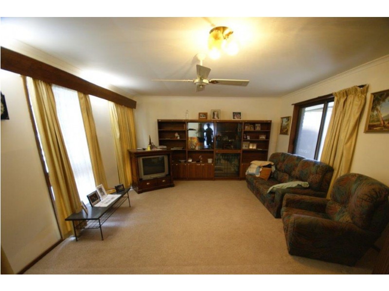 8 Gillespie Court, Deniliquin NSW 2710