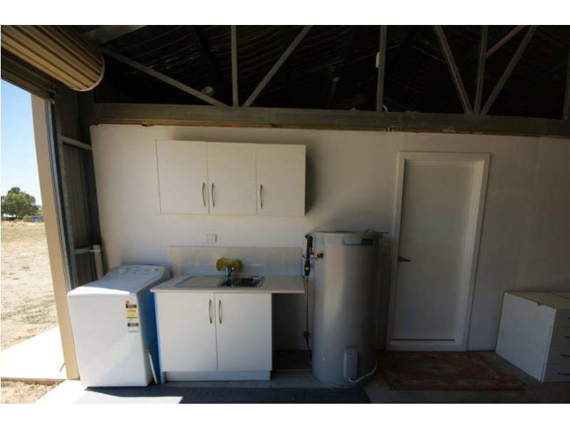 585 Henry Street, Deniliquin NSW 2710