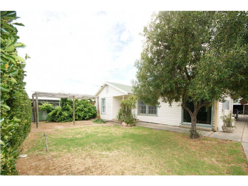 345 Wood Street, Deniliquin NSW 2710