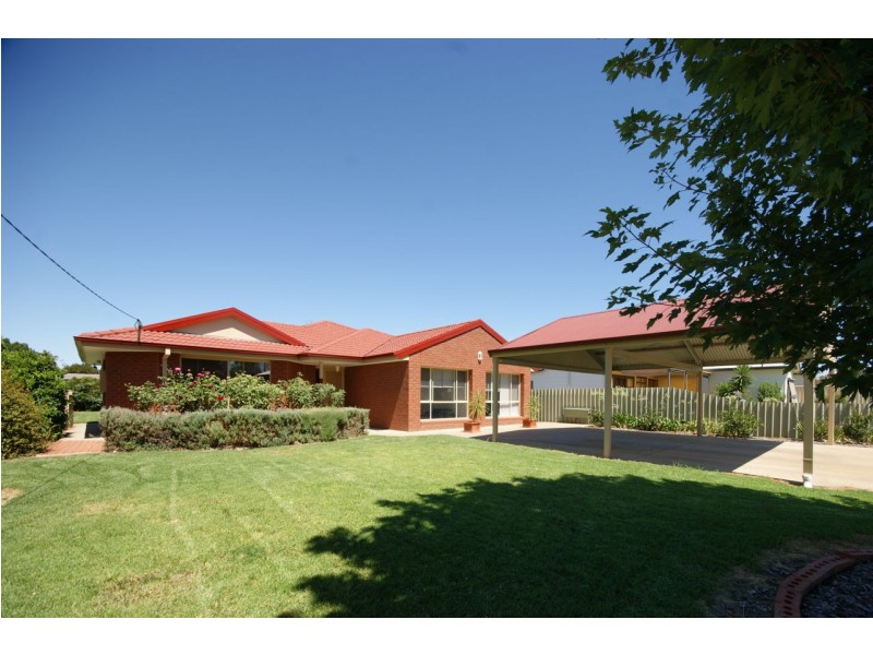 228 Henry Street, Deniliquin NSW 2710