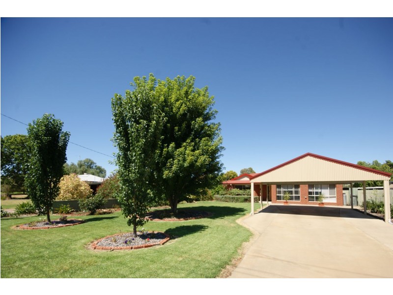 228 Henry Street, Deniliquin NSW 2710