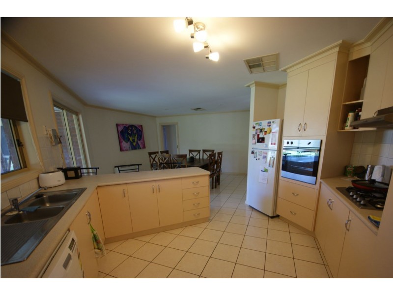 228 Henry Street, Deniliquin NSW 2710