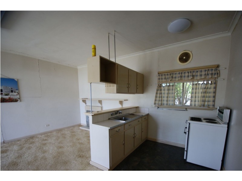 1/450 Maher Street, Deniliquin NSW 2710