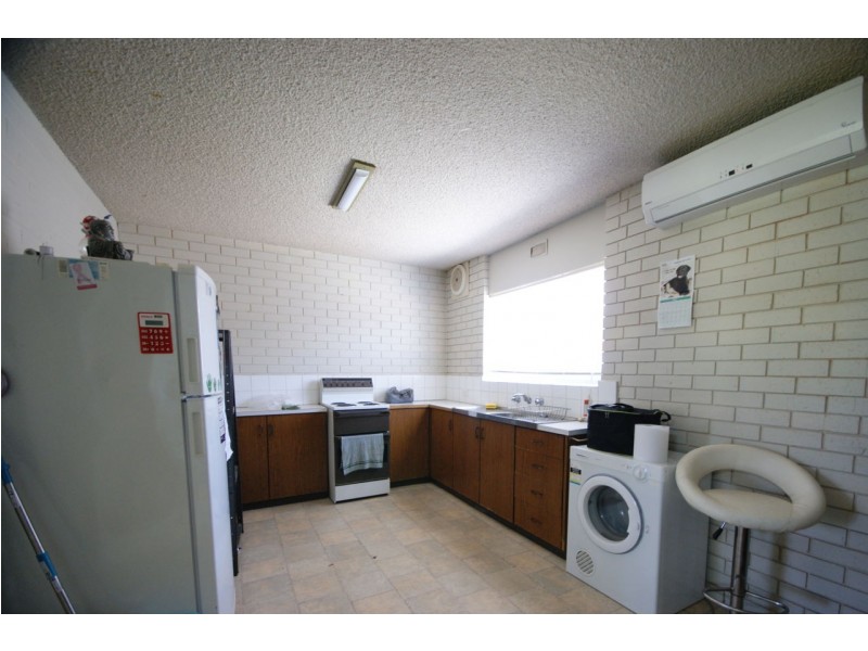2/399 George Street, Deniliquin NSW 2710