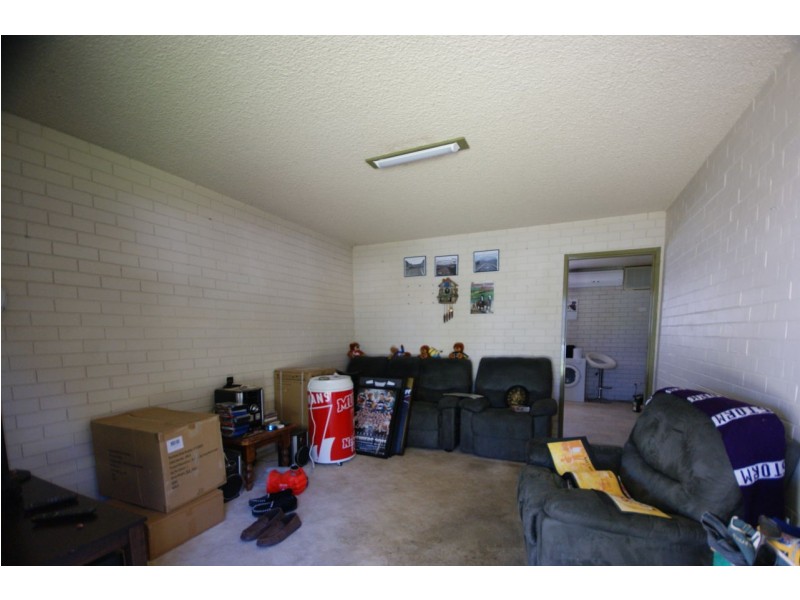 2/399 George Street, Deniliquin NSW 2710