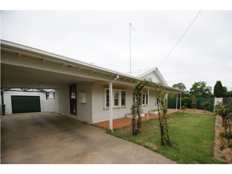 311 Harfleur Street, Deniliquin NSW 2710