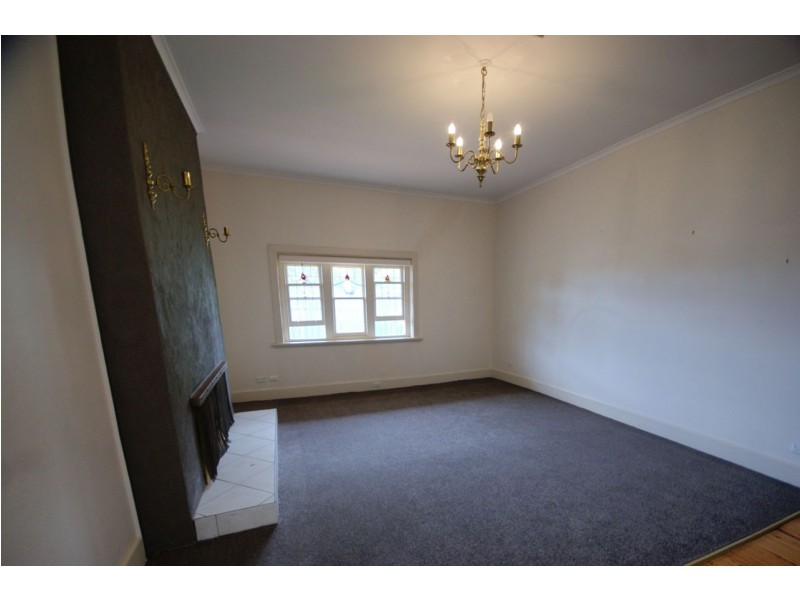 311 Harfleur Street, Deniliquin NSW 2710