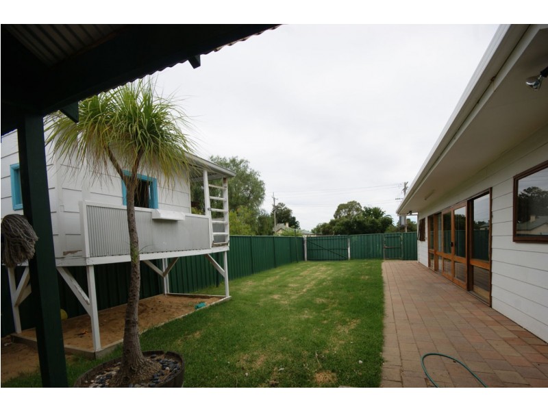 311 Harfleur Street, Deniliquin NSW 2710