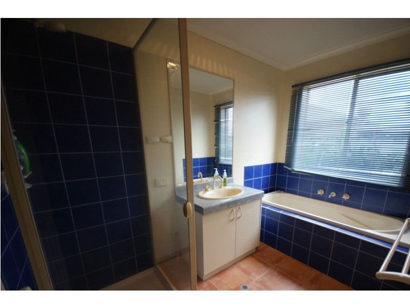 1 Vaughan Place, Deniliquin NSW 2710