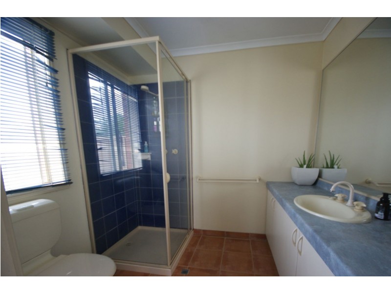 1 Vaughan Place, Deniliquin NSW 2710