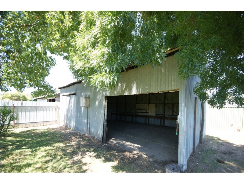 252 Finley Road, Deniliquin NSW 2710