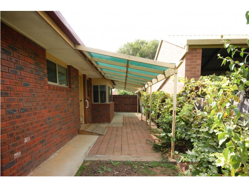 10 Watson Court, Deniliquin NSW 2710