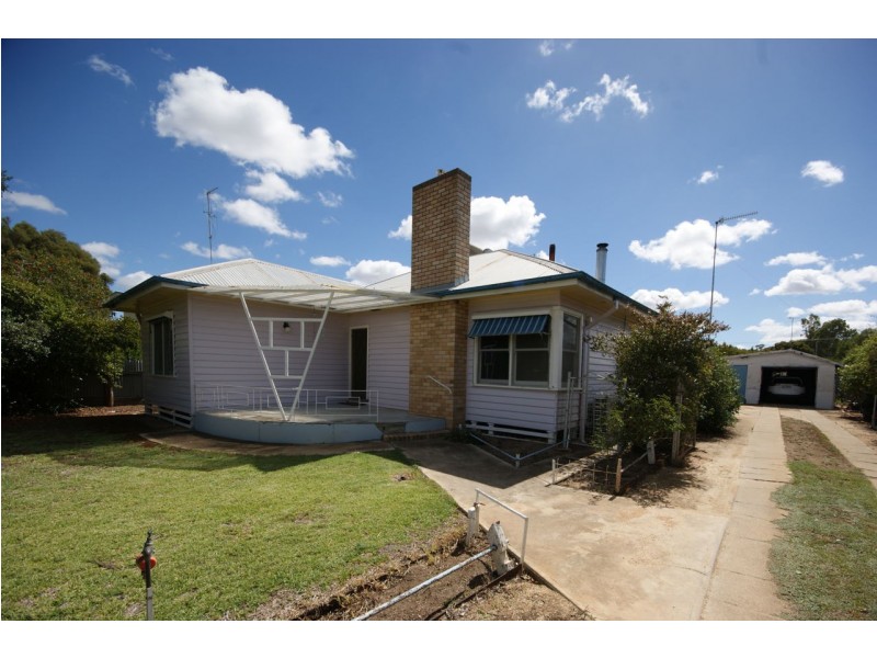 525 Maher Street, Deniliquin NSW 2710
