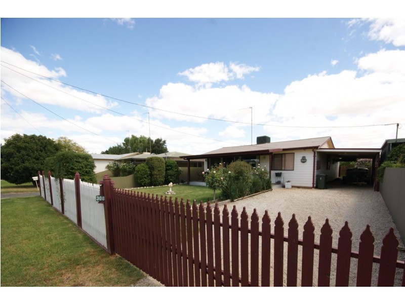 308 Sloane Street, Deniliquin NSW 2710