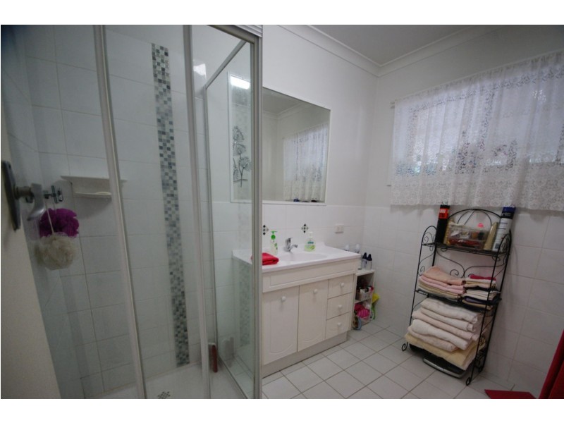 1 Greaves Crescent, Deniliquin NSW 2710