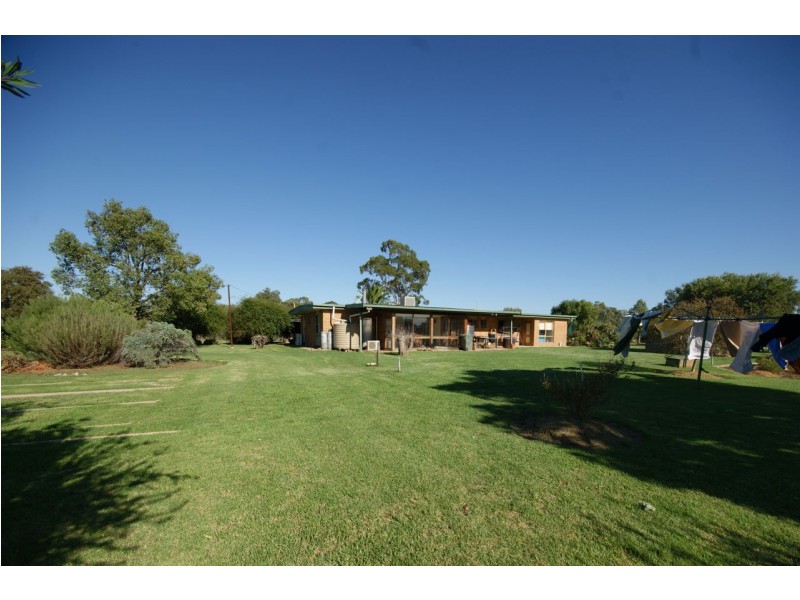 120 McCrabb Road, Deniliquin NSW 2710