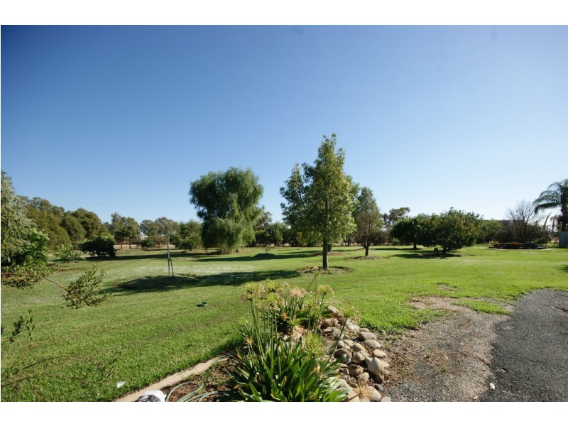 120 McCrabb Road, Deniliquin NSW 2710