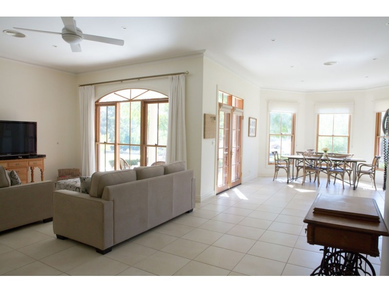 553-571 Harfleur Street, Deniliquin NSW 2710