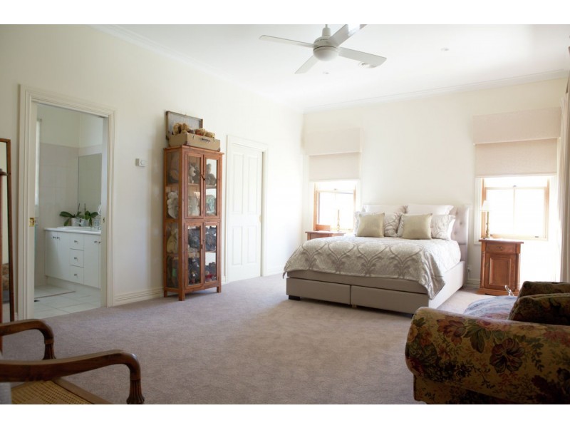 553-571 Harfleur Street, Deniliquin NSW 2710