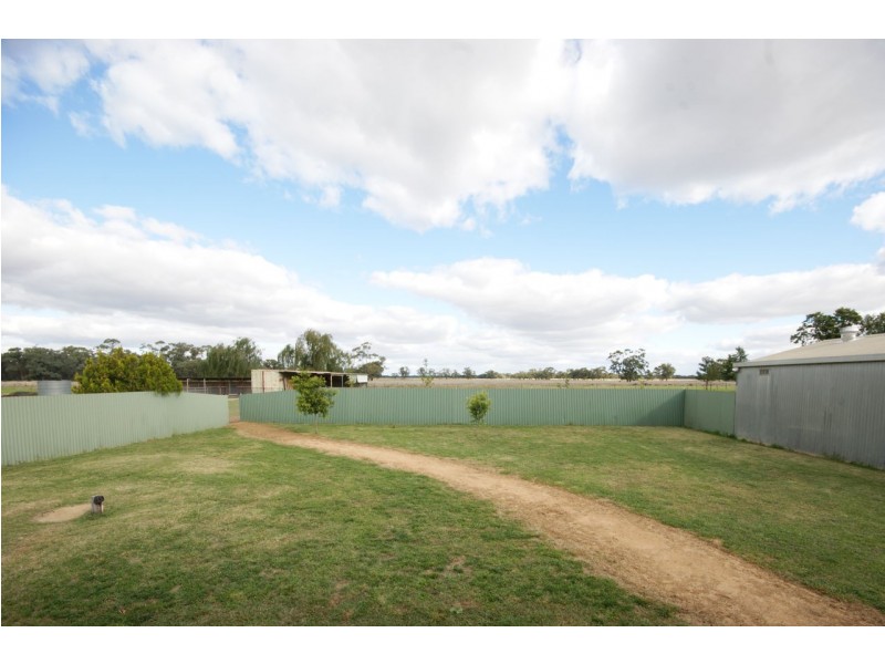 701 Moulamein Road, Deniliquin NSW 2710