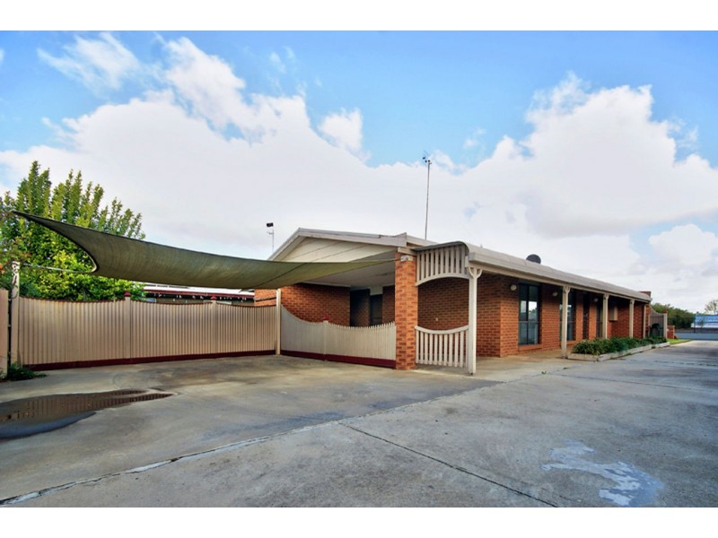 1/453 Sloane Street, Deniliquin NSW 2710