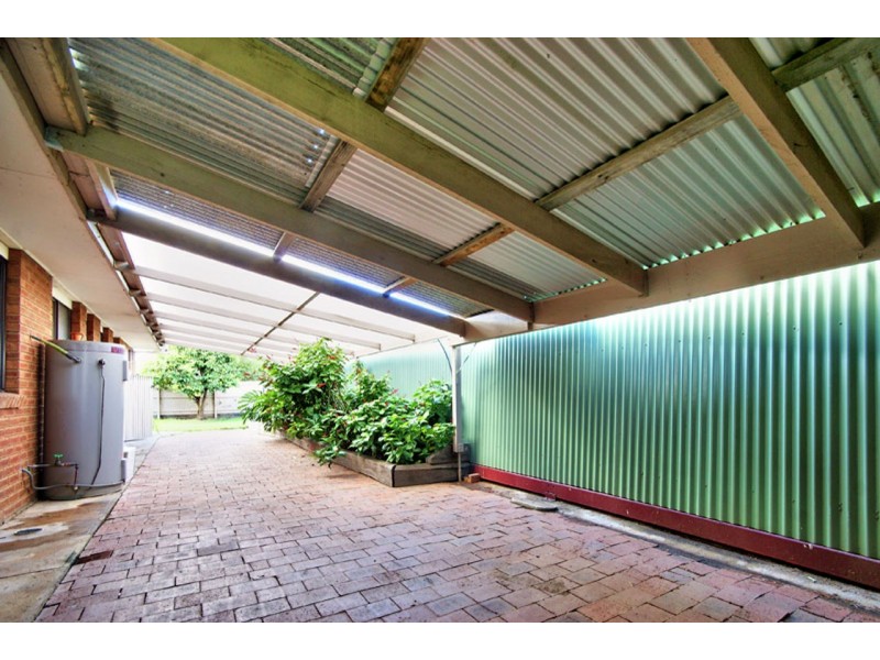 1/453 Sloane Street, Deniliquin NSW 2710