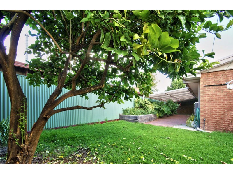 1/453 Sloane Street, Deniliquin NSW 2710