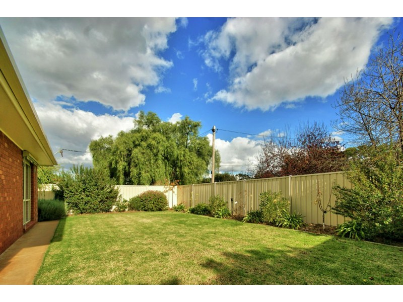 1/415 Cressy Street, Deniliquin NSW 2710