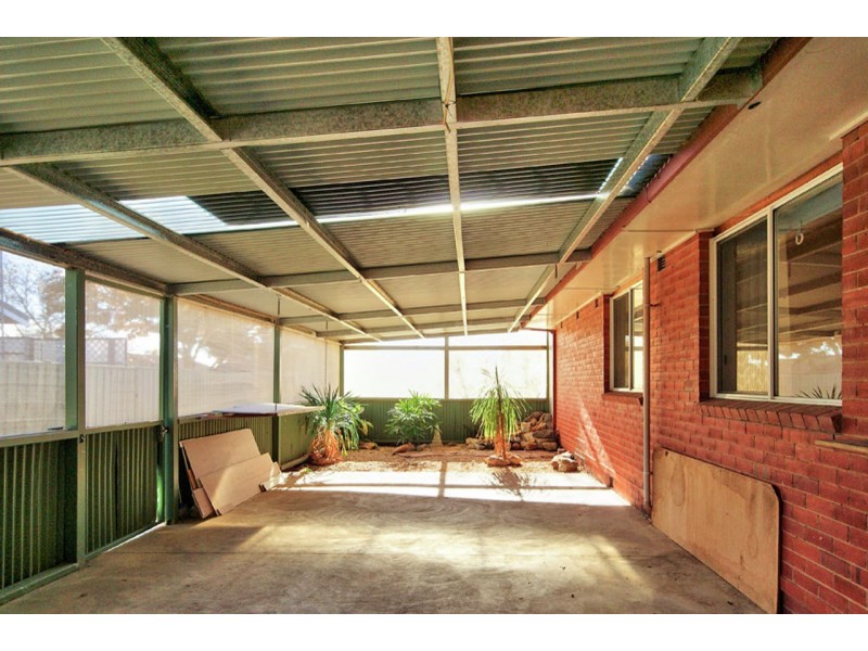 116 Hughes St, Deniliquin NSW 2710