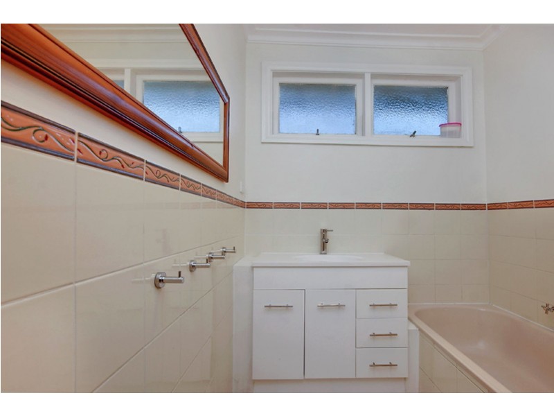 119 Burton Street, Deniliquin NSW 2710