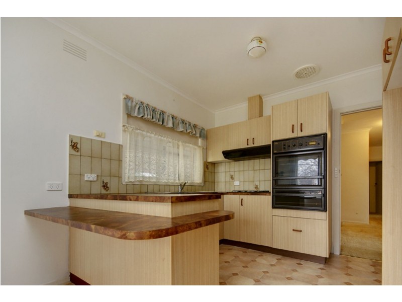 227 Waring Street, Deniliquin NSW 2710